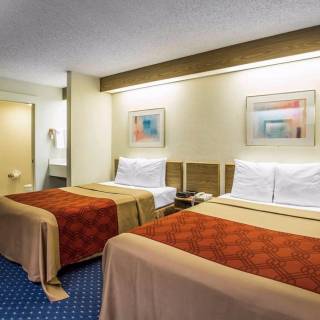 Econo Lodge Denver International Airport