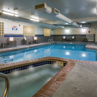 Best Western Plus Gateway Inn & Suites