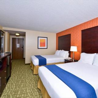 Holiday Inn Express & Suites Denver - Aurora Medical Campus